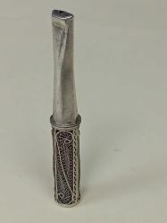 Antika Osmanlı Dönemi Usta ve Şah Damgalı Telkari İşçilikli Gümüş Sigara Ağızlığı