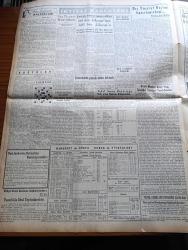 Yeni İstanbul Gazetesi - 7 Ağustos 1953 - Mustafa Nermi - Türk Alman Ticari Anlaşması İmzalandı - CHP'nin Ordu Açık Hava Mitinginde Hadiseler Çıktı - Malatya Suikastı Davasının Birinci Safhası Sona Erdi - Kore'de 25 Türk Esiri İade Edildi - Mecidiyeköyünde Bir Esrar Tekkesi Basıldı - Döner Ayna Yazan Halide Edip Adıvar Yazı Dizisi - Profesör Doktor Sadi Irmak - Dumlupınar Denizaltısı'nın Kasten Batırıldığı İçin Yaptığımız Tahkikat - Kasım Gülek'in Ordu Konuşması - Cihat Dergisi Sahibi Mustafa Bağışlayıcı - 8 Yugoslav Atleti Dün İstanbul'a Geldi - Kızılların Kore'de Yaptığı İşkence - Kolombiyada 711 Gerilla Teslim Oldu - Ankara İstanbul İzmir Radyosu Programı - Çatalağzı Santrali Takviye Ediliyor - Hüseyin Avni Şanda - Hekimlikte Meslek Sırrı Batıl Bir İtikat Mıdır - Himalaya'ya Bile Vizesiz Hiç Kimseyi Çıkarmak Mümkün Değil - Muş'ta Toprak Dağıtımı - İnek 1624 Yılında Amerika'ya Getirilmişti - Ölüler Şehri - Tarsus Vapuru Notları - Kuzey Buz Denizinin Suları Isınıyor -- Fordson Major