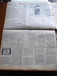 Yeni İstanbul Gazetesi - 10 Ağustos 1953 - Mustafa Nermi - Dün Kore'de 13 Türk Esiri Daha İade Edildi - Dünya Cirit Atma Rekorunu Bud Held Kırdı - Belgrad Radyosu - İran Başbakanı Doktor Musaddık Yanlış Yoldan Dönüyor Mu - Türkiye İçin 20 Milyonluk Ek Kredi - Kasım Gülek CHP'den Kimse Hesap İsteyemez Dedi - Bahadır Dülger Anadolu Ajansından Ayrılıyor Mu - Isparta Hava Alanı Açıldı - Taksim Meydanı'nda Dini Kisve İle Dolaşan Bir Hoca -  Döner Ayna Yazan Halide Edip Adıvar Yazı Dizisi - Numan Kıraç - Adliye Sarayının Birinci Kısım İnşaatına Hız Verildi - Harf İnkılabının 25. Yıldönümü Dün Kutlandı - Edirne'de 100 Kişi Kuduz Tedavisi Görüyor - İçişleri Bakanı Ethem Menderes Madende - General Franco'nun Nutku - Dünyanın 2. Büyük Barajı Hindistan'da Yapılıyor - Ankara İstanbul İzmir Radyosu Programı - Hüseyin Avni Şanda - 2. Mahmut'un İnkılapları - Yeni İstanbul'un Hikayeleri Tomris'in Şüphesi Yazan Ayhan Kırmacı - Birleşik Amerika'da İnşa Edilen Cami- Sinemanın En Sevimli Aktörü John Wayne