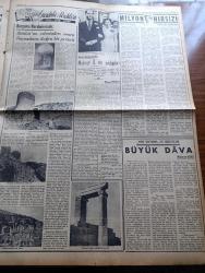 Yeni İstanbul Gazetesi - 12 Ağustos 1953 - Mustafa Nermi - Kore'de Hürriyet'e Kavuşanların Sevinci - Eski Osmanlı Prenslerinden Ömer Faruk Zavallısının Verdiği Beyanat - Dumlupınar Davası Meraklı Bir Safhada - Çanakkale Zaferinin Yıldönümü - Bahadır Dülger Anadolu Ajansından Uzaklaştırıldı - Türkiye Güzellik Kraliçesi Belgin Doruk - Döner Ayna Yazan Halide Edip Adıvar Yazı Dizisi - Haliçte Korsanlar Bir Bekçiyi Yaraladı - Burak Reis'in Kahramanca Şehadeti - Fransa'daki Greve Karşı Hükümet Çare Arıyor - Moskova Radyosu İran'ı Amerika Aleyhine Tahrik Ediyor - İsveç'te Atom Araştırmaları - Anadolu Abideleri Yazan Aziz Ogan Yazı Dizisi - Ankara İstanbul İzmir Radyosu Programı Mecliste - 2. Mahmut'un İnkılapları - Yeni İstanbul'un Hikayeleri Büyük Dava Yazan Mahmut Kuru - Mayalara Dair Bugün Ne Biliniyor - Mısır Eski Kraliçesi Feride'nin Hayatı - İslam Memleketleri Yazan Fikret Adil Yazı Dizisi - Yeni Ceza Kanununda Suçlu Doktorlar - Boliden İsveç Akümülatörleri - Çapamarka - Ziraat Bankası