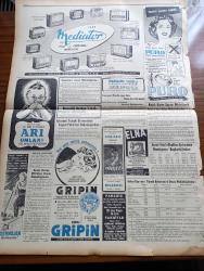 Yeni İstanbul Gazetesi - 2 Nisan 1953 - Mustafa Nermi - Kore'de Mütareke Temasları Başladı - İngiliz Dışişleri Bakanı Eden 7 Nisan'da Geliyor - Suriye'nin Hatay'a Dair Yeni Ve Çirkin İddiaları - Fenerbahçe Atina'da İlk Maçı 3 0 Kazandı - Mısır Ortadoğu Paktına Girmiyor - Bolu Dağlarında Bir Tarzan Kız Ele Geçirildi - Küçük İnsanlar Yazan Faik Baysal Yazı Dizisi - Dünya Meseleleri Sıra Malenkov'da - Sanatkâr Hazım Körmükçü Dün Anılmadı - Saint Benoit Hadisesinin Tahkikatı - İstanbul'da Daimi Bir Panayır Açılacak - Lanetli Mahalle Yazan Mehmet Davaz Yazı Dizisi - Başbakan Adnan Menderes İzmir'de - Subaylar 10 Yılda Emekliye Ayrılabilecekler - Yeni İstanbul'un Hikayeleri Bir Hasta Hikayesi Yazan Sabri Akdeniz - İktisadi Bahisler Yeraltı Servetlerimiz -  İslam Memleketleri Yazan Fikret Adil Yazı Dizisi - Türkiye'de İlk Demiryolu - Merkez Bankasında İthalatçı Tacirler - Avusturya'nın Türkiye'den Alacağı Mallar - Mediator Radyo - Arı Unları - Puro Tuvalet Sabunları - Gripin - Dermojen