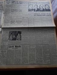 Yeni İstanbul Gazetesi - 10 Mart 1953 - Mustafa Nermi - Stalin'in Cenaze Töreni Dün Moskova'da Yapıldı - Türk Heyeti Paris'te - Mareşal Tito'nun Gizli Tutulan Seyahati - John Foster Dulles Stalin'in Ölümünü Hayırlı Buluyor - Malatya Suikastı Sanıkları Dün Ankara'ya Getirildiler - Cumhurbaşkanı Celal Bayar Eğitim Vekili Tevfik İleri İle Görüştü - Küçük İnsanlar Yazan Faik Baysal Yazı Dizisi - Büyük Kardeşim Atatürk Anlatan Makbule Atadan Yazı Dizisi - Saim Arıkan Güreş Takımı Antrenörü Oldu - Kerim Ömer Çağlar - Okullarda Test Usulünün Tatbiki İçin Dünkü Toplantı - 14. Devlet Resim Ve Heykel Sergisi 15 Nisan'da Açılacak - Fransız Ordu Takımı 12 Mart'ta Gelecek - İsrail Araştırmalar Müşavirliği - Amerika'nın Sesi Radyosu Türkçe Yayınları - 1001 Gece Masalları Kamer Ül Zaman Çeviren Reşad Nuri Darago Yazı Dizisi - İkinci Bir Pearl Harbour Faciası Daha Olabilir Mi - Sana Nebati Margarin - Hoover Elektrik Süpürgesi - Çapamarka - Gripin - Boksör Rocky Marciano'nun Antrenman Arkadaşı Türk