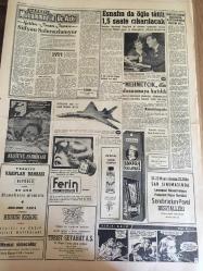 YENİ SABAH GAZETESİ 21 MAYIS 1958  YIL :21 SAYI :6901---D.P ile CHP 'nin arası  tekrar açıldı --İstimlak borçları  vaktinde ödenecek --Cezayir de  donanma asilere iltihak etti --İzmir de büyük bir  döviz kaçakçılığı  ---Taksim  kararımızdan asla  vazgeçmeyeceğiz --Bursa  Uludağ teleferik  hattı  bugün  açılıyor --İlk Türk malı  dikiş makinesi  piyasaya çıktı --Piyasaya 18 bin  Cumhuriyet  Altını  Daha Sürüldü --Sinemalar : Taksim :Ceylan Emine ,Şan :Son Köprü ,Elhamra: Çıplak Ayaklı Kontes ---Esnafın da  öğle tatili  1,5  çıkarılacak --KOÇSİS Fenerbahçe 'de oynamak  istiyor --Lefter  yine kan çıbanı  çıkarmağa başladı --Galatasaray  yarın  Lokomotif 'le  oynuyor --Avrupa şampiyonasında ilk on  arasına gireriz --Faik Gökay FİFA 'ya  müracaatta  bulundu --Merih  I.Spor  dan  bonservis  istedi ---
