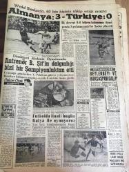 YENİ SABAH GAZETESİ  29 EKİM 1963  YIL :26 SAYI :8816---Yeni İcra -İflas Kanunu Komisyonda  Kabul Edildi--Anjelik Aşkı --İstanbul 'un Nüfusu Günde 2500 Artıyor --1 Ay Önce İltica Eden Bulgar İade Edildi --Selçuk  kazılarında Sokrat ve Eflatunun  portreleri  bulundu --İki Topal  Dilencinin  Kurduğu Bir Esrar Şebekesi Yakalandı --Seyahat ,Ya Resulüllah :Siyavuşgil --55 Ağanın bütün  mallarının tamamen  iadesi  teklif edildi --Sinemalar :Atlas :Kanlı Öç ,Emek :Sonsuz Aşk --İnci :Korkusuz Kabadayı --Almanya :3 Türkiye : 0--Antrenör B.Şit 'in  dalgınlığı  bizi bir  şampiyonluktan  etti --Beylerbeyi  ve Bursa Spor Galip --Futbolda   finali  bugün İtalya ile Oynuyoruz --Başarılı Aktör Metin Serezli Bir Zamanlar Fenerbahçe de Oynamıştı --Dünün Ayrancısı  Bugünün  Müzik  Direktörü Oldu --H.Baradan  50 Bin Liraya Sigortalı Saçlarını Kara Yılan Uğruna Kesecek --Konuşma :Nedret Güvençle -G.Birliği bu sezonda Başa Güreşecek Ekipler Arasındadır ----Napoli de iki  nesil bir gaye için öalıştı --