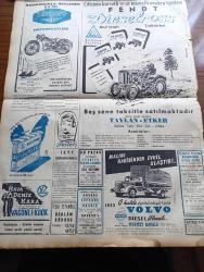 Yeni İstanbul Gazetesi - 5 Haziran 1952 - Berlin'de Doğu Batı Gerginliği Artıyor - Güney Kore Cumhurbaşkanı'nım Hareketine Türkiye'nin Protestosu - Başbakan Adnan Menderes CHP'nin Servetinin Öğrenilmesini Lüzumlu Görüyor - Lille Beşiktaş'ı 3 0 Mağlup Etti - Fransa'da Komünist Hezimeti - Yeni Cephe Gazetesi Sahibi Osman Hamit Tat Bir Kere Daha Mahkum Oldu - Celal Bayar İstanbul'da - Maskeli Hakikat Yazan Deniz Albayı Tevfik İnci Yazı - Dünya Güzellik Müsabakası - Uçan Daireler Bir Seraptan ibaretmiş - Mareşal Papagos Türkiye İle Askeri Anlaşma İstiyor - Profesör Ömer Hilmi Budda Evinde Ölü Bulundu - Birleşmiş Milletler İçin İngiltere Komünist Çin'in Üyeliğini Desteklemiyor - Atatürk'e Küfreden Rizeli Kadir Özçelik Tevkif Edildi - Yerli Malı Davası Unutuldu Mu - Kıbrıs Türkleri Arasında Yazan Fikret Adil Yazı Dizisi - Avrupa'nın En Tehlikeli Adamı Skorzeny Anlatıyor Mussolini'yi Nasıl Kaçırdım Yazı Dizisi - Fendt Dieselross Traktörleri - Zündapp Motosikletleri - Çapamarka - Volvo Kamyon