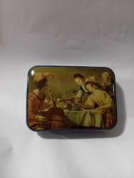 Vintage golden çikolata kutusu