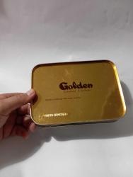 Vintage golden çikolata kutusu