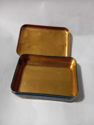 Vintage golden çikolata kutusu