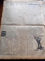 Yeni İstanbul Gazetesi - 25 Temmuz 1952 - Esir Şehrin İnsanları Yazan Nureddin Demir (Kemal Tahir) Yazı Dizisi - Mısır'da yeni kabine Kral önünde Dün yemin ettim- General Necip divan-ı harp kurulacak diyor - Akşehir'de Kırıkkale'de müthiş su baskını felaketi- İngiliz filosu dün limanımıza geldi - Türkiye çapında trafik kontrolü yapılacak-Elazığ'da bakteriyoloji Enstitüsü açılıyor-Grekoromen'de 4 galibiyet aldık- Macaristan'a 7-1 mağlup olduk - Fenerbahçe takımı 16 Ağustos'ta Avusturya'ya gidiyor - Güreşçi Kemal Demir- Macar futbolcu Puşkaş - Amerikalılar Kore'de şiddet gösteriyorlar - Trakya'da Bayar Lisesi açılacak - Başbakan Musaddık Dün Şah'la anlaştı - Denizcilik Bankası İzmir'de şube açıyor  - Amerika'da demokratların adayı kim oluyor - Kodak Film - Almanya Brezilya'yı 4-2 mağlup etti- 5000 metre finalinde zatopek yine şampiyon oldu- Türkiye İş Bankası- Volvo - Miele Dikiş Makinesi - Chemolimpex Madeni Yağları - Linde Almab Buzdolabı - Demag Cereskalleri - Zündapp Motosikletleri