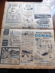 Yeni İstanbul Gazetesi - 25 Temmuz 1952 - Esir Şehrin İnsanları Yazan Nureddin Demir (Kemal Tahir) Yazı Dizisi - Mısır'da yeni kabine Kral önünde Dün yemin ettim- General Necip divan-ı harp kurulacak diyor - Akşehir'de Kırıkkale'de müthiş su baskını felaketi- İngiliz filosu dün limanımıza geldi - Türkiye çapında trafik kontrolü yapılacak-Elazığ'da bakteriyoloji Enstitüsü açılıyor-Grekoromen'de 4 galibiyet aldık- Macaristan'a 7-1 mağlup olduk - Fenerbahçe takımı 16 Ağustos'ta Avusturya'ya gidiyor - Güreşçi Kemal Demir- Macar futbolcu Puşkaş - Amerikalılar Kore'de şiddet gösteriyorlar - Trakya'da Bayar Lisesi açılacak - Başbakan Musaddık Dün Şah'la anlaştı - Denizcilik Bankası İzmir'de şube açıyor  - Amerika'da demokratların adayı kim oluyor - Kodak Film - Almanya Brezilya'yı 4-2 mağlup etti- 5000 metre finalinde zatopek yine şampiyon oldu- Türkiye İş Bankası- Volvo - Miele Dikiş Makinesi - Chemolimpex Madeni Yağları - Linde Almab Buzdolabı - Demag Cereskalleri - Zündapp Motosikletleri