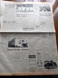 Yeni İstanbul Gazetesi - 24 Temmuz 1952 - Esir Şehrin İnsanları Yazan Nureddin Demir (Kemal Tahir) Yazı Dizisi - Mısır'da Askeri Darbei Hükümet - Serbestte 2 Olimpiyat Şampiyonluğu Aldık - Kütahya'da Birçok Köyler Sular Altında Kaldı - Tahtakale'de Balkapanı Hanı Tamamen Yandı - İran Sabık Başbakanı Kıvamussaltana Meydanda Yok - Suriye'de Bir Kuryemize Karşı Çirkin Bir Hareket - 87 Kiloda Güreşçi Adil Atan 3. Oldu - Meşrutiyet İlanının Yıldönümü - Mustafa Nermi - İstanbul'da 157,467 Radyo Var - Hatay'ın Kurtuluş Yıldönümü - Amerikan Başkanı Truman Çelik İhtilafına Müdahale Ediyor - Son Tramvay Yazan Fikret Adil Yazı Dizisi - Sabık Kralların Yaşadığı Ülke Portekiz - Rakım Elkutlu Hayatı Ve Eserleri - Dünyanın Meşhur Beşizleri Dionne Kız Kardeşler On Sekiz Yaşında - De Soto Otomobile Herkes Hayran - Bismarck Bisiklet - 52 Kiloda Hasan Gemici Olimpiyad Şampiyonu Oldu - 3000 Metrede Cahit Önel Finale Kaldı - Futbolda Bugün Macaristan ile Karşılaşıyoruz- Mithatpaşa Stadı