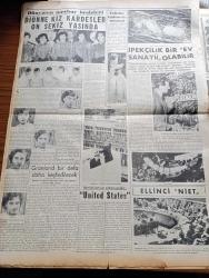Yeni İstanbul Gazetesi - 24 Temmuz 1952 - Esir Şehrin İnsanları Yazan Nureddin Demir (Kemal Tahir) Yazı Dizisi - Mısır'da Askeri Darbei Hükümet - Serbestte 2 Olimpiyat Şampiyonluğu Aldık - Kütahya'da Birçok Köyler Sular Altında Kaldı - Tahtakale'de Balkapanı Hanı Tamamen Yandı - İran Sabık Başbakanı Kıvamussaltana Meydanda Yok - Suriye'de Bir Kuryemize Karşı Çirkin Bir Hareket - 87 Kiloda Güreşçi Adil Atan 3. Oldu - Meşrutiyet İlanının Yıldönümü - Mustafa Nermi - İstanbul'da 157,467 Radyo Var - Hatay'ın Kurtuluş Yıldönümü - Amerikan Başkanı Truman Çelik İhtilafına Müdahale Ediyor - Son Tramvay Yazan Fikret Adil Yazı Dizisi - Sabık Kralların Yaşadığı Ülke Portekiz - Rakım Elkutlu Hayatı Ve Eserleri - Dünyanın Meşhur Beşizleri Dionne Kız Kardeşler On Sekiz Yaşında - De Soto Otomobile Herkes Hayran - Bismarck Bisiklet - 52 Kiloda Hasan Gemici Olimpiyad Şampiyonu Oldu - 3000 Metrede Cahit Önel Finale Kaldı - Futbolda Bugün Macaristan ile Karşılaşıyoruz- Mithatpaşa Stadı