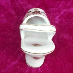 VINTAGE KADIN AYAKKABISI FORMLU , ALTIN YALDIZ EL DEKORLU , KIR ÇİÇEKLERİ RESİMLİ PORSELEN BİBLO