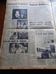 Yeni İstanbul Gazetesi - 14 Haziran 1952 - Mustafa Nermi - Esir Şehrin İnsanları Yazan Nureddin Demir (Kemal Tahir) Yazı Dizisi - Amerikan Senatosunda Türk Ordusunun Morali Görüşüldü - Dost Yunan Kral Ve Kraliçesi Dün İstanbul'u Şereflendirdiler - Fransa'da Cephanelik Halinde Bir Parti Merkezi - Fikir İşçileri Kanunu Oy Birliği İle Kabul Edildi - Avrupa Tediye Birliğinde Çekecek Paramız Kalmadı - Avrupa Ordusunun Doğuşu - Türklüğü Hakaret Eden David Adlı Musevi Genci Tevkif Edildi - Kraliçe Mary 85 Yaşında - Atom Bombasından Hasıl Olacak Fayda - İstanbul Şehir Tiyatrosu Ankara'da Rağbet Gördü - Antoine Pinay Hükümetinin Komünizmle Mücadelesi - Ankara İstanbul Radyosu Programı - Genç Kızlara Nasihatler - Şehir İçinden Röportajlar - Bir Yıl İçinde Kaç Bin Çuval Kahve İçiyoruz - John Garfield'in Ölümü - Bernard Russel - Dr. John Dewey - Zavallı Ingrid Bergman - Simonne Renant'ın İlk Aşkı - Gripin - Zündapp Dikiş Makinesi - Magirus Çelik Merdivenler - Demag Cereskalleri
