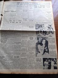 Yeni İstanbul Gazetesi - 26 Haziran 1952 - Mustafa Nermi - Esir Şehrin İnsanları Yazan Nureddin Demir (Kemal Tahir) Yazı Dizisi - Amerika'ya Giden Türk Güzeli Gelengül Tayfuroğlu - Komünizm Propagandası Yapan Ermeni Vatandaş Vartan Az Daha Linç Ediliyordu - Muammer Alakant Ve Enver Güreli Kabineye Alındı - Ürdün Kralı Emir Tallal Tahtından İndirilmiyor - Churchill Türkiye'ye Davet Edilecek - Anafartalar Muharebesinin Yıldönümü - Kore'deki Savaşın İkinci Yıldönümü - İsmet İnönü'yü Karşılayan Bir Grubun Otomobili Devrildi - Dünya Güzellik Müsabakasından Resimler - İzmir Fuarına İştirak Edecek Devletler - Göçmen Evleri Kıştan Evvel İkmal Edilecek - İngiltere Demirperde Gerisine Niçin Mal Göndermektedir - Meşhur Dansöz. İsadora Duncan'ın Yumuşak İlahi Dansı Herkesi Mestederdi - Birleşik Amerika'da Gençlik Klüpleri - Kürtaj Yapılmalı Mıdır - Fotoğraflarla Olaylar - Berlin'de Bugünkü Sanat Hareketleri - Asya Röportajları Yazan Fritz Van Briessen - James Motosikletleri Ve Bisikletleri