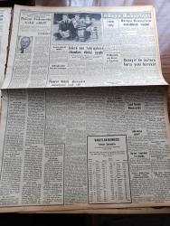 Yeni İstanbul Gazetesi - 5 Temmuz 1955 - Mustafa Nermi - Kıbrıs Ve Ortadoğu Savunması - Nehru Tito Görüşmeleri - Rus Lideri Nikita Krutçev - Bulgar Viskonsolosu Çolakof Tevkif Edildi - Irak Kralı İkinci Faysal Ve Celal Bayar Dün Gölcük'e Gittiler - Sıtkı Yırcalı Akaryakıtımız Boldur - Sümerbank Mamüllerine Zam Yapıldı - CHP Genel Başkanı İsmet İnönü Hükümetin Tebliğine Cevap Verdi - Huzur Hasreti Yazan Mehmet Davaz Yazı Dizisi - Ali Karakurt - Oruç Yüzünden Azledilen Profesör - Cezayirde Asilere Karşı Yeni Hareket - Ankara İstanbul İzmir Radyosu Programı - Suriye Röportajları - Barbaros Hayrettin Paşa - Yaz Yağmuru Yazan Ahmet Hamdi Tanpınar Yazı Dizisi - Hayvanları Koruma Cemiyeti - İtalya'nın Reklam Afişleri - Macar Futbolunun İki Yıldızı Kocsis Ve Hidegkuti - Wimbledon'un Unutulmaz Yıldızı Darlene Hard - Galatasaray'ın Yeni Oyuncuları Enver Özdemir Ve Nuri Erdoğan - Sulhi Garan Milli Takım İdarecileri Trieste'de Beni Tehdide Teşebbüs Ettiler - Su Sporları 1955 Türkiye Birincilikleri