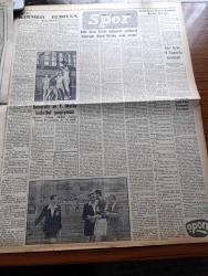 Yeni İstanbul Gazetesi - 3 Temmuz 1955 - Mustafa Nermi - Yaz Yağmuru Yazan Ahmet Hamdi Tanpınar Yazı Dizisi - İlim Ve Siyaset Adamı Adnan Adıvar'ın Cenazesi Dün Törenle Kaldırıldı - Ortadoğu Paktı Daimi Konseyi - İngiltere'nin Kıbrıs İçin Üçlü Bir Konferans Teklifini Kabul Ettik - Muammer Çavuşoğlu Kasım Gülek'in İddialarını Dün Cevaplandırdı - Celal Bayar Ve Irak Kralı İkinci Faysal Bugün İstanbul'a Geliyor - Psikolojik Harp - Huzur Hasreti Yazan Mehmet Davaz Yazı Dizisi - Amerika Vize Kolaylıkları Gösteriyor - Ankara Istanbul İzmir Radyosu Programı - Mehtap Şarkısı Cinayetler Yazan Francis Didelot Yazı Dizisi - Baydar Derler Pazar Konuşmaları - Prens Charles Ve Prenses Anne'ın Yeni Ata Binme Hocası - Gülnüş Valde Sultanın Damad İbrahim Paşaya Mektubu - Hikaye Kırmızı Eldiven Yazan Behice Yücedağ - Üniversite Ve Yüksek Okullar Basketbol Şampiyonası - Osman Coşgül 30.54 İle Barselona Barajını Aştı - Karagümrük Bugün Adana Demirspor'la Karşılaşıyor - Gripin - Çapamarka - Opon