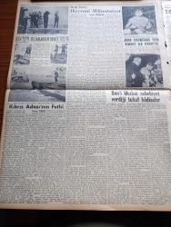 Yeni İstanbul Gazetesi - 27 Temmuz 1955 - Mustafa Nermi - Sovyet Rusya'nın Batılılara Gizli Teklifleri - Avusturya Bugün Fiilen Hürriyetine Kavuşuyor - Adnan Menderes'in Ziyaretleri - Ses Duvarını Aşan Jet Pilotlarımızın Yeni Rekoru - 23 Ekim'deki Nüfus Sayımı İçin Hazırlık - Huzur Hasreti Yazan Mehmet Davaz Yazı Dizisi - Dilencilerle Mücadele Şiddetlenecek - Selçuk Efes Harabeleri Temizlettiriliyor - Ziraat Vekili Nedim Ökmen'in Radyo Konuşması - İzmir Fuarında İnşaat İşleri Süratle İlerliyor - Ankara İstanbul İzmir Radyosu Programı - Mehtap Şarkısı Cinayetleri Yazan Francis Didelot Yazı Dizisi - Haftanın Sanat Olayları - Bir Sokak Ve Bir Gazino -  Ramiz Hacıoğlu - İstanbul'un Türkler Tarafından İmar Ve İskanı - Kraliçe Elizabeth'i Selamlarken Denize Düştü - Joan Crawford Yeni Kocası ile Paris'te - Kıbrıs Adası'nın Fethi - Meşhur Arsenal'in Türkiye'ye Gelmesi Kesinleşti - Atlet Ekrem Koçak'ın Rekorları - Jet Uçakları Roket Ve Bombardıman Yarışları - Fenerbahçe'ye Gelmek İsteyenler