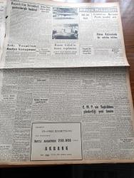 Yeni İstanbul Gazetesi - 13 Temmuz 1955 - Mustafa Nermi - Makarios Kısmi Muhtariyete Razı Olunmayacağını Söyledi - Moskova Din Adamlarını Seferber Etti - Adnan Menderes İktisadi Plansızlık İddiaları Asılsızdır Diyor - İran Şahı Rusya'ya Çağrıldı - Casus Çolakof Konsolos İle Görüştürüldü - Akdeniz Oyunları - İstanbul Valisi Fahreddin Kerim Gökay Kimsenin Gözünün Yaşına Bakmayacağız -  Cumhuriyetçi Millet Partisi'nin Dikkate Değer Bir Tamimi - Doçent Abdülkadir Karahan - Huzur Hasreti Yazan Mehmet Davaz Yazı Dizisi - Beşinci Kol'un Barışta'ki Faaliyeti - Şişli Camiinden İki Halı Çalındı - Sıtkı Yırcalı'nın Radyo Konuşması - Serdar Naim Han'ın Dünkü Ziyaretleri - Clark Gable Beşinci Defa Evlendi - İstanbul Ankara İzmir Radyosu Programı - Mehtap Şarkısı Cinayetleri Yazan Francis Didelot Yazı Dizisi - İmparatorluk Devrinde Dokuma Sanayimiz Yazan Mustafa Cezar Yazı Dizisi - Eyüp Çocuk Barındırma Yurdunda Gördüklerimiz - Avrupa At Yarışlarında Milyonlar Dönüyor - Metin Oktay'ın Durumu