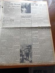Yeni İstanbul Gazetesi - 13 Temmuz 1955 - Mustafa Nermi - Makarios Kısmi Muhtariyete Razı Olunmayacağını Söyledi - Moskova Din Adamlarını Seferber Etti - Adnan Menderes İktisadi Plansızlık İddiaları Asılsızdır Diyor - İran Şahı Rusya'ya Çağrıldı - Casus Çolakof Konsolos İle Görüştürüldü - Akdeniz Oyunları - İstanbul Valisi Fahreddin Kerim Gökay Kimsenin Gözünün Yaşına Bakmayacağız -  Cumhuriyetçi Millet Partisi'nin Dikkate Değer Bir Tamimi - Doçent Abdülkadir Karahan - Huzur Hasreti Yazan Mehmet Davaz Yazı Dizisi - Beşinci Kol'un Barışta'ki Faaliyeti - Şişli Camiinden İki Halı Çalındı - Sıtkı Yırcalı'nın Radyo Konuşması - Serdar Naim Han'ın Dünkü Ziyaretleri - Clark Gable Beşinci Defa Evlendi - İstanbul Ankara İzmir Radyosu Programı - Mehtap Şarkısı Cinayetleri Yazan Francis Didelot Yazı Dizisi - İmparatorluk Devrinde Dokuma Sanayimiz Yazan Mustafa Cezar Yazı Dizisi - Eyüp Çocuk Barındırma Yurdunda Gördüklerimiz - Avrupa At Yarışlarında Milyonlar Dönüyor - Metin Oktay'ın Durumu