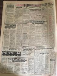 YENİ SABAH GAZETESİ  8 TEMMUZ  1962 YIL :25 SAYI :8375--İnönü Vesikaları  Hepimiz Biliyorduk Dedi ---Millet Meclisinde Dünde Bir Kaç Defa Kavga Çıktı --Yağmur  Erzurum  ve Sivas  'ta Hasar Yaptı  -- Hükümet  134 'e karşı  259 'la  güven  aldı --Karabük  çarşısı yandı  iki yüz   dükkan  kül oldu --Fas ,bazı Cezayir  hudut  karakollarını  işgal etti --Brezilya da ki  buhran   vahim  bir  safhaya girdi --Dut Mevsimi :Siyavuşgil --Çocuk felci  vakaları   geçen yıldan fazla --Melina  Merceuri  aşkı anlatıyor ---Güzel Heidi  Brühl  hem  dansöz  hem de  şantöz ----Yaramaz  prens  Philip  15 Yıldır Evli --Hindistan  Komünist  Çin  'e Nota  Verdi --Laos  Konferansında  Henüz Bir Netice  Yok --F.Altınel Rivayetleri  Yalanladı --K.Paşa ,Coşkunla  Yılmazı  Federasyona  Şikayet Etti --Galatasaray Tarık 'ı  aldı --Altı sene sonraki  rövanş :Galatasaray  Bükreş Dinamosu  ---Güntekin  'in Gençler  1500 rekoru :3.59.5---K.Gümrük ve  F.Köy  Kongreleri  Bugün --