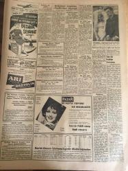 YENİ SABAH GAZETESİ  7 TEMMUZ 1962 YIL :25 SAYI :8374---Hükümet Yeniden Tedbirler Alacak ---Gazetemiz için  takibat açıldı ---Mehmet  Baydur için son karar Anayasa Mahkemesine  Kaldı --Senato 58  günlük yaz  tatiline  girdi --Bir kadın ,rüya  üzerine  define aramağa  başladı --Antep te bir otobüs  parçalanarak yandı --Bir  öğretmen  sarhoş  ettiği  bir genç  kıza  tecavüz etti ---Bölükbaşı  Haklı : Siyavuşgil ---Fransa ,Almanya  Avrupa Siyasi  Birliği İçin Anlaştı ---Belgin  Doruk ,Zeki Müren , Göksel Arsoy ,Türkan Şoray , Tanju Gürsu  : Bu hafta  yepyeni  mecmuadır  : Yarın bir pazar almayı  unutmayın --Galatasaray  Rakibi  :Bükreş Dinamo --Karagümrüğün  Müdahalesi  ile Tarık Galatasaray  'a Döndü --Fenerbahçe , S.Kiraz 'a  3 Gün Mühlet Verdi --