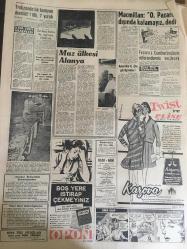 YENİ SABAH GAZETESİ 22 EYLÜL 1962 YIL:25 SAYI :8451--Dahiliye Vekaleti dün Vilayetlere emir  verdi --Silahlar  iade  ediliyor --Silahlanacaklar arasında  başvekil  ve  vekiller de var --Irçılıktan  dün  Meclis te yine  bir kavga çıktı --Kazaklardan 2 kadın  giderayak  doğurdu --Gürsel  ,tembel  olan İslam değildir  ,dedi --Kadınlar tecavüzleri  protesto  için  toplandı --İnsan Unutmaz :Siyavuşgil --Trabzon  da bir kamyon devrildi  :1 ölü ,7 yaralı --Macmillan : O Pazarın dışında  kalamayız  dedi --Muz Ülkesi Alanya --Fransız Cumhurbaşkanı  Referandumla  Seçilecek ----Bugün İzmir de :Galatasaray -Göztepe --Uluğ 'a  göre :Fenerbahçe  de ki  kriz  geçici --Roma Başkanı  İhtiyatlı Olmamız  Gerekiyor  Dedi --Yüzme Milli Takımı  Yarın Hareket Ediyor --