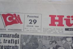 PAZARTESİ 29 ARALIK 1958  HÜRRİYET   GAZATE   (ÇİFTRAF