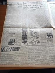 Cumhuriyet Gazetesi - 12 Mart 1953 - Paris'te Türkiye Fransa Arasındaki Görüşmeler - Rusya'da 25 Müslüman Lideri Daha İdam Edildi - Malatya Suikastı Sanıklarının Sorguları - Avni Özmansur - Fahreddin Kerim Gökay Dün Ruhban Okulunu Ziyaret Etti - Milliyetçiler Derneği İdare Heyeti Üyelerinin Dünkü Duruşması - Haşim Mardin Raman Tankeri Gelecek Hafta Yola Çıkacak Dedi - Mısır'da Yeni Rejim Ve Müslüman Kardeşlerin Rolü Yazan Faruk Fenik - 3 Kadının Romanı Yazan Peride Celal Yazı Dizisi - Abidin Daver - İmralı'dan Doğan Güneş Filmi Taksim Sinemasında - Cahid Irgat - Atıf Kaptan - Kanlı Para Filmi - Ayhan Işık - Aliye Rona - Orhan Arıburnu - Cennet Yolu Yazan Steinbeck - Tarihin En Meşhur Kadın Casusu Mata Hari - Günün Resimleri - Hikaye Son Senfoni Çeviren Mazhar Kunt -  Pan American - General Electric Ampul -  Ha La Peynir Mayası - Öksürüğü Reosil Keser - Star Traş Bıçağı - Ürolog Kemal Çağlar