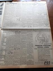 Cumhuriyet Gazetesi - 12 Mart 1953 - Paris'te Türkiye Fransa Arasındaki Görüşmeler - Rusya'da 25 Müslüman Lideri Daha İdam Edildi - Malatya Suikastı Sanıklarının Sorguları - Avni Özmansur - Fahreddin Kerim Gökay Dün Ruhban Okulunu Ziyaret Etti - Milliyetçiler Derneği İdare Heyeti Üyelerinin Dünkü Duruşması - Haşim Mardin Raman Tankeri Gelecek Hafta Yola Çıkacak Dedi - Mısır'da Yeni Rejim Ve Müslüman Kardeşlerin Rolü Yazan Faruk Fenik - 3 Kadının Romanı Yazan Peride Celal Yazı Dizisi - Abidin Daver - İmralı'dan Doğan Güneş Filmi Taksim Sinemasında - Cahid Irgat - Atıf Kaptan - Kanlı Para Filmi - Ayhan Işık - Aliye Rona - Orhan Arıburnu - Cennet Yolu Yazan Steinbeck - Tarihin En Meşhur Kadın Casusu Mata Hari - Günün Resimleri - Hikaye Son Senfoni Çeviren Mazhar Kunt -  Pan American - General Electric Ampul -  Ha La Peynir Mayası - Öksürüğü Reosil Keser - Star Traş Bıçağı - Ürolog Kemal Çağlar