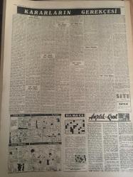 YENİ SABAH GAZETESİ  24 EYLÜL  1961 YIL :24 SAYI :8093---Uçak kazası 33 ölü var  : Adana dan  Kalkan THY Uçağı  Esenboğa da Düştü --Namus Sözümüzü Tutuyoruz :Gürsel Seçim İçin Radyo da Millete Hitap Ediyoruz --İçişleri Bakanı Memurlardan Tarafsız Kalmalarını  İstedi --İmralı da ki  43 suçlu  da Kayseri ye  nakledildi ---Bugün  Propaganda :Siyavuşgil -- 1Ekim den itibaren  tek tip  ekmek  çıkarılıyor --Erzincan da  örnek bir seçim  mücadelesi  var -- Kiraz  da dolaşan  fısıltı  :AP bir  muvazaa partisi---Fenerbahçe  Ankaragücünü  penaltı  golüyle  yendi :1-0--Şekerhilal :1 İstanbul spor :1--İzmir Spor -Vefa Maçı 80 Dakika Oynandı ---Yüzme Şampiyonası  Dört Rekorla Açıldı ---