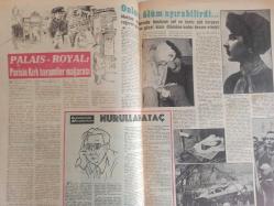 Pazar Haftalık Aktüalite Sinema Tiyatro Müzik ve Magazin Dergisi - Kibar Hırsız - Sadık Demir Çizgi Romanı - Cihan Harbindenber - Orta Doğu'nun En Sakin Köşesi İstanbul'da - Kaybolan Sevgililer - Yazısız Karikatürler - Genç Kız Kalbi - Gül ve Kılıç Çizgi romanı - Karşılama Töreni  -İlhan Tarus - Palais Royal Paris'in Kırk Haramiler Mağarası - Nurullah Ataç - Onları Ölüm Ayırabildi - Bir Kadının Elleri de Sözleri Gibi Zarif ve İfadeli Olmalıdır - Zeynep Berk - Alex Tonio - Kuvvetliler ağlamaz - Estelle Slater - Yüz bin Kişilik Stad Hikayesi - Bu Hikayeye Bütün İyi Niyetimizle İnanmalıyız - Uçan Adam Vakvaka Kardeş fotoğraf ve haberi  -Dergi Tam Değildir Sadece 12 Sayfası Mevcuttur - Dergi Kapağı Yoktur