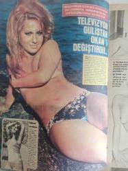 Pazar Haftalık Aktüalite Sinema Tiyatro Müzik ve Magazin Dergisi - Türkan Şoray Gönlünce Bir Tatil Yapıyor - Televizyon Gülistan Okan'ı Değiştirdi - Nükhet Duru - Gökben - Pakize Suda - Seyyal Taner - Değişmek Zorundayım fotoğraf ve haberi  - Dergi Tam Değildir Sadece 4 Sayfası Mevcuttur - Dergi Kapağı Yoktur