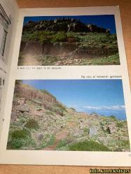 ASSOS (BEHRAMKALE) : A VİEW FROM THE AGORA TO THE ACROPOLİS / HÜSEYİN ULUASLAN / KESKİ MATBAASI / İNGİLİZCE KİTAP , REHBER (ASSOS (BEHRAMKALE) : AGORADAN Akropolise Bir Görünüm)