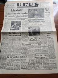 Yeni Ulus Gazetesi - 21 Aralık 1953 - Yabancı Basında CHP'nin Mallarının Alınması Hadisesi - İsmet İnönü Kasım Gülek'le Toplantıda - Zafer Gazetesinin İğrenç İsnadına Faik Ahmet Barutçu Cevap Veriyor - Ankara'da Gençlerbirliği Avusturya'ya 8 2 Mağlup Oldu - Hüseyin Cahit Yalçın - Kore'de Kızılların Esirlere İzahatı - Nihat Erim - Nurullah Ataç Köşe Yazısı - Müthiş Cinayet Katil Nasıl Yakalandı -  İki Açıkgöz Katillere Karşı Filmi - Pamuk Prenses Ve Yedi Cüceler Filmi - Kayıplar Adası Çeviren Nuri Özkan Yazı - Pakistan'a Amerikan Yardımı - Güzellik Müsabakalarının İçyüzü Yazı Dizisi - Nivea Krem - Yeni Çıkan Sahibinin Sesi Plakları - Minerva Dikiş Makinesi - Hamiyet Yüceses - Abdullah Yüce - Mustafa Çağlar - Orion Radyoları -  Ozon Çamaşır Suyu- Vikodin Tablet