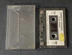 KARTONETİ YOKTUR * SADECE KASET * HAMİYET YÜCESES * HER YER KARANLIK * KASET