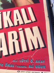VESİKALI YARİM, 1968, FİLM AFİŞİ / POSTERİ - BÜYÜK BOY - ORİJİNAL - 100 X 70 cm EBADINDA - Original Turkish Big Size Movie Poster - Ömer Lütfi Akad, Safa Önal, Türkan Şoray, Aydemir Akbaş, Behçet Nacar, Hakkı Kıvanç, Necip Tekçe, İzzet Günay, Ayfer Feray, Semih Sezerli, Zeki Sezer, Aynur Akarsu, Selahattin İçsel, Yaşar Şener, Hakkı Haktan, Orhan Çoban - ŞEREF FİLM  - DÖNEMİNE AİT, ORİJİNAL İLK BASIMDIR