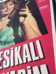 VESİKALI YARİM, 1968, FİLM AFİŞİ / POSTERİ - BÜYÜK BOY - ORİJİNAL - 100 X 70 cm EBADINDA - Original Turkish Big Size Movie Poster - Ömer Lütfi Akad, Safa Önal, Türkan Şoray, Aydemir Akbaş, Behçet Nacar, Hakkı Kıvanç, Necip Tekçe, İzzet Günay, Ayfer Feray, Semih Sezerli, Zeki Sezer, Aynur Akarsu, Selahattin İçsel, Yaşar Şener, Hakkı Haktan, Orhan Çoban - ŞEREF FİLM  - DÖNEMİNE AİT, ORİJİNAL İLK BASIMDIR