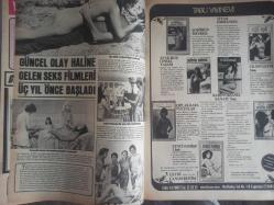 Pazar Haftalık Aktüalite Sinema Tiyatro Müzik ve Magazin Dergisi - 22 Eylül 1977 - Sayı:1096 - Christina Allen - Gina Maria Stewart - Yeşilçam'da Sam Yeli Esti  - Aynur Akarsu - Aydemir Akbaş - Mine Mutlu - Nazmi Özer - Canan Candan - Mete İnselel -ı - Ali Poyrazoğlu - Niçin Soyunuyorsunuz? - Feri Cansel - Elif Pektaş - Seher Şeniz - Figen Han - Aynur Akarsu - Fatma Belgen - Tülay Karaca - Salim Dündar' - Salim Dündar - Neri Neril Gelir Gelmez Kendine Bir Sevgili Buldu - Deniz Erkanat - Mehmet Aydın - Aşkları Dillere Destan Oldu - Nicki Debuse Özel Havuzu İçin İlginç Bir Mayo Deniyor fotoğraf ve haberi - Tam Takım Dergi