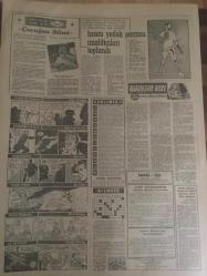 YENİ SABAH GAZETESİ  11 EKİM 1962 YIL :25 SAYI :8470---Af kanunu çıkardıktan sonra Meclis tatile  girecek ---Af Tasarısını  Adalet Komisyonu Dün Kabul Etti ---Trafik  cezaları  yüzde 200 artmalı --C.Gürsel İnönü ile Görüştü --Ecnebi  fillerinin  düblajı  yasak edildi --CHP ve AP milleti  birliğe  çağırıyor---Huzura Doğru :Siyavuşgil ---Boğazda  eğlenmeye  giderken  can verdi --Ceyhan da iki  kız  taksi Adana 'ya  kaçırıldı ---Atomla çalışan  otolar  yapılacak --Habeşistan  'ı  3-0 yendik --Sürpriz  :İzmir spor  B.Beyi ile dün 1-1  berabere  kaldı ---İstanbul  hakemleri  boykottan  vazgeçiyor --Kokotoviç  futbolda  bir reform  yapıyor --