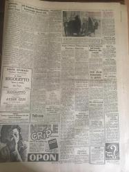 YENİ SABAH GAZETESİ 7 EKİM  1962 YIL :25 SAYI :8466----Yeni Gösteri Yürüyüşleri Kanunu Mecliste --Siyasi Af Kanunu Meclise Getiriliyor ----AP bugün İzmir ve Adana da  Miting  Yapacak --Milli  Koalisyonu  Bu Defa AP İstiyor --Sel  kurbanlarının  sayısı çoğalıyor ---Memleketin  ilk ve tek ihtiyacı :Huzur --AP Partileri Demokrasiyi Korumağa Davet  Etti ----Dokuz çıplak bir hamamda  ele geçti --Kral Faruk hakaret  davası için Miami  'ye  davet edildi ---Tiyatrohane  :Siyavuşgil ---Erkekler  kavga edince  kadınlar  birbirine  girdi ---Brigitte Bardot dan  tehlikeli ---Menhus bir  hastalık genç  çifti  tehdit  ediyor ---Futbol sahalarının meçhul bir takımı  :Habeşistan --İhtilalcilerde  Yemen İmamı  Yaşıyor Dedi --Amerikalı  bir kadın Binbaşı  Mahkum Oldu --Fenerbahçe ,Altınordu 'yu Mithatpaşa  da 1-0  yenebildi --B.Spor ,Feriköy den  iki puan aldı :1-0--H.Tepe  A.Gücü 'nü  dün 1-0  mağlup etti ---Galatasaray  bugün  K.Spor la  oynuyor --