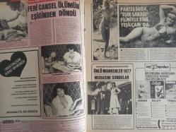 Pazar Haftalık Aktüalite Sinema Tiyatro Müzik ve Magazin Dergisi - 10 Mart 1977 - Sayı:1068 - Melinda Delon - Müşerref Tezcan - Feri Cansel Ölümün Eşiğinden Döndü - Pakize Suda Yeni Filmiyle Yine Yeşilçam'da - Sezen Cumhur Önal - Merih Akalın - Aydan Adan - İnci Günay - Hamiyet Eren - Füsun Özben - Deniz Erkanat - Aynur Aydan - Meral Zeren Ses Tellerinden Ameliyat Olacak - Selami Şahin - Mualla Omay Sessizce Evlenmişti Yine Sessizce Ayrıldı - Özgürlüğe Kavuşan Mualla Omay Yine Sinemaya Dönüyor - Nükhet Duru - Neşe Alkan Sahnede En Büyük Desteğim Eşim Diyor - Perihan Ateş fotoğraf ve haberi - Dergi Tam Değildir Sadece 14 Sayfası Mevcuttur