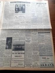 Ulus Gazetesi - 28 Kasım 1953 - Hüseyin Cahit Yalçın - Ruslar Konferansı Berlin'de İstiyor - Fransız Hükümeti Güvenoyu Aldı- Yürürlükteki Kanun Da Hiçe Sayılıyor - Güney Kore Cumhurbaşkanı Syngman Rhee Ansızın Formoza'ya Gitti - Mustafa Şadi Yaşat'ın Duruşması - Kunuri Zaferinin Yıldönümü - Merzuka Akçam'ın Dünkü Duruşması - Türkiye Bankalar Birliği Kuruldu - Namık Zeki Aral - Başbakan Adnan Menderes - Güzel Gözlü Yosma Yazan Pierre Decourcelle Yazı Dizisi - Ankara Veremle Savaş Derneğinin Yemekli Konseri - Sümerbank - Müthiş Bir Cinayetin Hikayesi Yazı Dizisi - Arap Aleminin Ses ve Raks Yıldızı Kadriye Hilmi Suudi - Güven Otobüsleri - Baykara'nın Serüvenleri Gecenin Kanatları Çizgi Roman - Dedektif Bil Morton Esrarlı Şato Çizgi Roman - Bulmaca - Krem Nivea - Karagücü Ve Harb Okulu Liderlik İçin Karşılaşıyor - Büyük Ping Pong Turnuvası - Santranç Turnuvası - Bu Haftaki At Yarışları - Atletizm Federasyonu Başkanı Naili Moran Yurda Döndü - Macar Futbolcularına Birer Ev Hediye Ediliyor