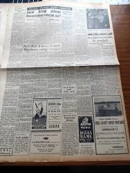 Ulus Gazetesi - 10 Aralık 1953 - Hüseyin Cahit Yalçın - Mecliste CHP'nin Şiddetli Tenkidleri - Avni Doğan - Sırrı Atalay - Hamdi Orhon - Kamil Boran Tehdit Edildi - CHP Teşkilatı Her Şeye Rağmen Azimle Vazifeye Devam Edeceğiz - Birleşik Amerika Yabancı Faaliyetler İdarecisi Stassen Ankara'ya Geliyor - Et Kombinasının Temeli Atıldı - Başbakan Adnan Menderes'i Protesto - Güzel Gözlü Yosma Yazan Pierre Decourcelle Yazı Dizisi - Ulus'un Resimli Romanı Silviya İskoçya'da - Atom Birliği Planını Rusya Kabul Edecek Mi - Merzifon Belediyesi Demokrat Partili Olmayana Kömür Vesikası Vermiyor - Muhabank - Don Kişot'un Hatırlattıkları Yazan Çetin Altan - Ligler Tehir Edilmiyor - İkinci Küme Voleybol Birincilikleri - Baykara'nın Serüvenleri Gecenin Kanatları Çizgi Roman - Akdeniz'de Bir Komando Hareketi Yazan A.N.A Yazı - Kamspor Kupası Basketbol Maçları - Havagücünden 2 Futbolcu Adalet İle Anlaştı - Ali Babanın Oğlu Filmi - Yüz Elli Metre Uzunluğundaki Balık Oltası - Türkocağı Sinemasında - Derman