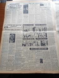 Ulus Gazetesi - 10 Aralık 1953 - Hüseyin Cahit Yalçın - Mecliste CHP'nin Şiddetli Tenkidleri - Avni Doğan - Sırrı Atalay - Hamdi Orhon - Kamil Boran Tehdit Edildi - CHP Teşkilatı Her Şeye Rağmen Azimle Vazifeye Devam Edeceğiz - Birleşik Amerika Yabancı Faaliyetler İdarecisi Stassen Ankara'ya Geliyor - Et Kombinasının Temeli Atıldı - Başbakan Adnan Menderes'i Protesto - Güzel Gözlü Yosma Yazan Pierre Decourcelle Yazı Dizisi - Ulus'un Resimli Romanı Silviya İskoçya'da - Atom Birliği Planını Rusya Kabul Edecek Mi - Merzifon Belediyesi Demokrat Partili Olmayana Kömür Vesikası Vermiyor - Muhabank - Don Kişot'un Hatırlattıkları Yazan Çetin Altan - Ligler Tehir Edilmiyor - İkinci Küme Voleybol Birincilikleri - Baykara'nın Serüvenleri Gecenin Kanatları Çizgi Roman - Akdeniz'de Bir Komando Hareketi Yazan A.N.A Yazı - Kamspor Kupası Basketbol Maçları - Havagücünden 2 Futbolcu Adalet İle Anlaştı - Ali Babanın Oğlu Filmi - Yüz Elli Metre Uzunluğundaki Balık Oltası - Türkocağı Sinemasında - Derman