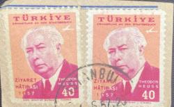 Mektup Zarfından Kesilmiş / Postadan Geçmiş İkili Pul Filateli - Damgalı İstanbul - THEODOR HEUSS ZİYARET HATIRASI 1957 , 40 PARA  - Türkiye Cumhuriyeti