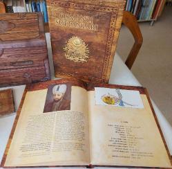 Osmanlı Sultanları, Kitap + 8 VCD [KUTUSUNDA]