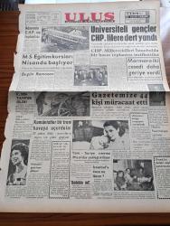 Ulus Gazetesi - 22 Mart 1958 - Üniversiteli Gençler CHP'lilere Dert Yandı - Marmara İki Cesedi Daha Geri Verdi - Milli Savunma Eğitim Kursları Nisan'da Başlıyor - Sanat Hayatımızın Acı Kaybı Ferdi Tayfur Öldü- Prenses Margaret - Meclis Pazartesiye Açılıyor - Komünistler Bir Treni Havaya Uçurdular - Türkiye Suriye Sınırına Mısırlılar Yerleştiriliyor - İran Şahı Süreyya'dan Sevgilim Diye Bahsetti - Bugün Ramazan - Karapürçek Yazan M. Sunullah Arısoy Yazı Dizisi - Türk Amerikan Derneğinin Davetlisi Dave Bruberk Caz Kuarteti - Havilland Pudrası - Kıbrıs İçin Londra'da Görüşme Yapılıyor - SEATO'nun Dördüncü Toplantısı Başarı İle Sona Erdi - Yakup Kadri Karaosmanoğlu - Divriğililer Gecesi - Muzaffer Sarısözen - Kafka'dan Milena'ya Mektuplar Çeviren Adalet Cimcoz Yazı Dizisi - İtalya'da Devlet Ve Kilise Birbirlerine Girdiler - Hindistan Komünist Mi Oluyor - Silviya Kabiliyet Avcısı Çizgi Roman - Baykara Attila'nın Eli Çizgi Roman - Anthony Eden Hatıralarını Yazıyor - Balkan Kros Şampiyonası