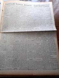 Ulus Gazetesi - 15 Ocak 1959 - 14. Cumhuriyet Halk Partisi Kurultayı Tarafından Kabul Edilen İlk Hedefler Beyannamesi - İmroz Hala Yanıyor Mirador Yeni Bir Patlamayla Sulara Gömüldü - Yakup Kadri Karaosmanoğlu - Emniyet Teşkilatının Genişletilmesi Teklifi Dün Meclis'te Gürültülere Sebep Oldu - CHP Genel Başkanı İsmet İnönü'ye Büyük Sevgi Gösterisi - Şemseddin Günaltay Konuşurken - Kuklalar Yazan Oktay Verel Yazı Dizisi - Einstein Nazariyesini Fiilen Çürütmeye Hazırlanan Bir Genç Öğretim İçin Amerika'ya Gönderilecek - Müjde Kaçmaz Çorap - Kıymetli Ses Sanatkarı Zeki Müren Ankara'da - 14. Kurultayı Özellikleri Yazan Bedii Faik - Memetle Memet Yazan Ve Çizen Tonguç Yaşar - Baykara Tutsak Çizgi Roman - Yorgancıoğlu Karyola Takımı - Celâl Şahin Büyük Sinemada - CHP Kurultayından Resimler - Doğubank - Buick Ve Mercury Kazanma Şansı - Ulus'ta Karadeniz Lokantası - Başak Bisküvileri