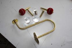 GOLD RENK KOL BAĞI PERDE TUTUCU VE 2 ADET FON DEMİRİ TOPLU SATIŞ    DETAYLAR RESIMLERDE (DELİKLİ RAF,